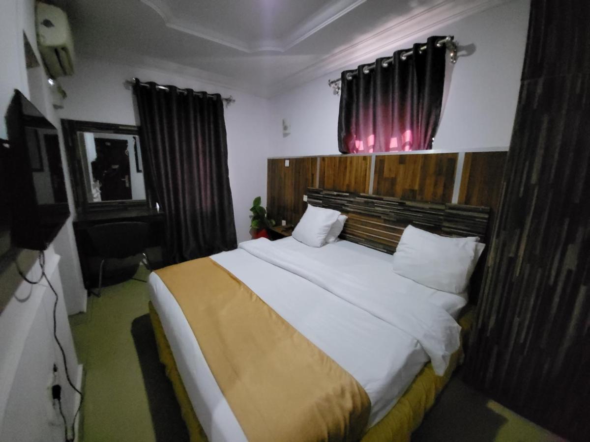 Villa Palazzo Hotel And Apartments Ikeja Extérieur photo