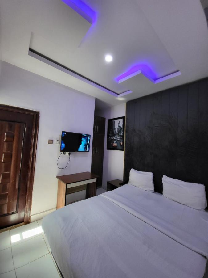 Villa Palazzo Hotel And Apartments Ikeja Extérieur photo