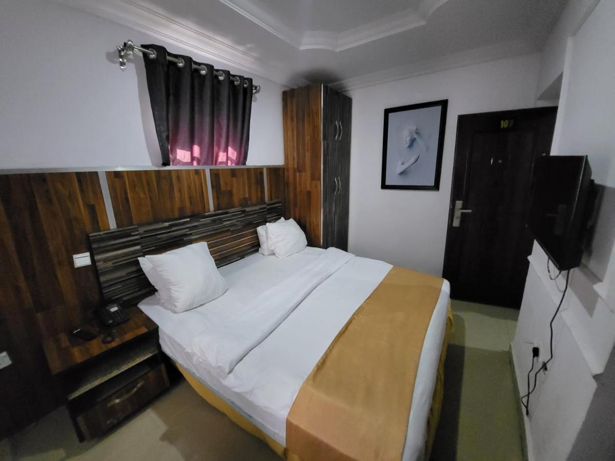 Villa Palazzo Hotel And Apartments Ikeja Extérieur photo